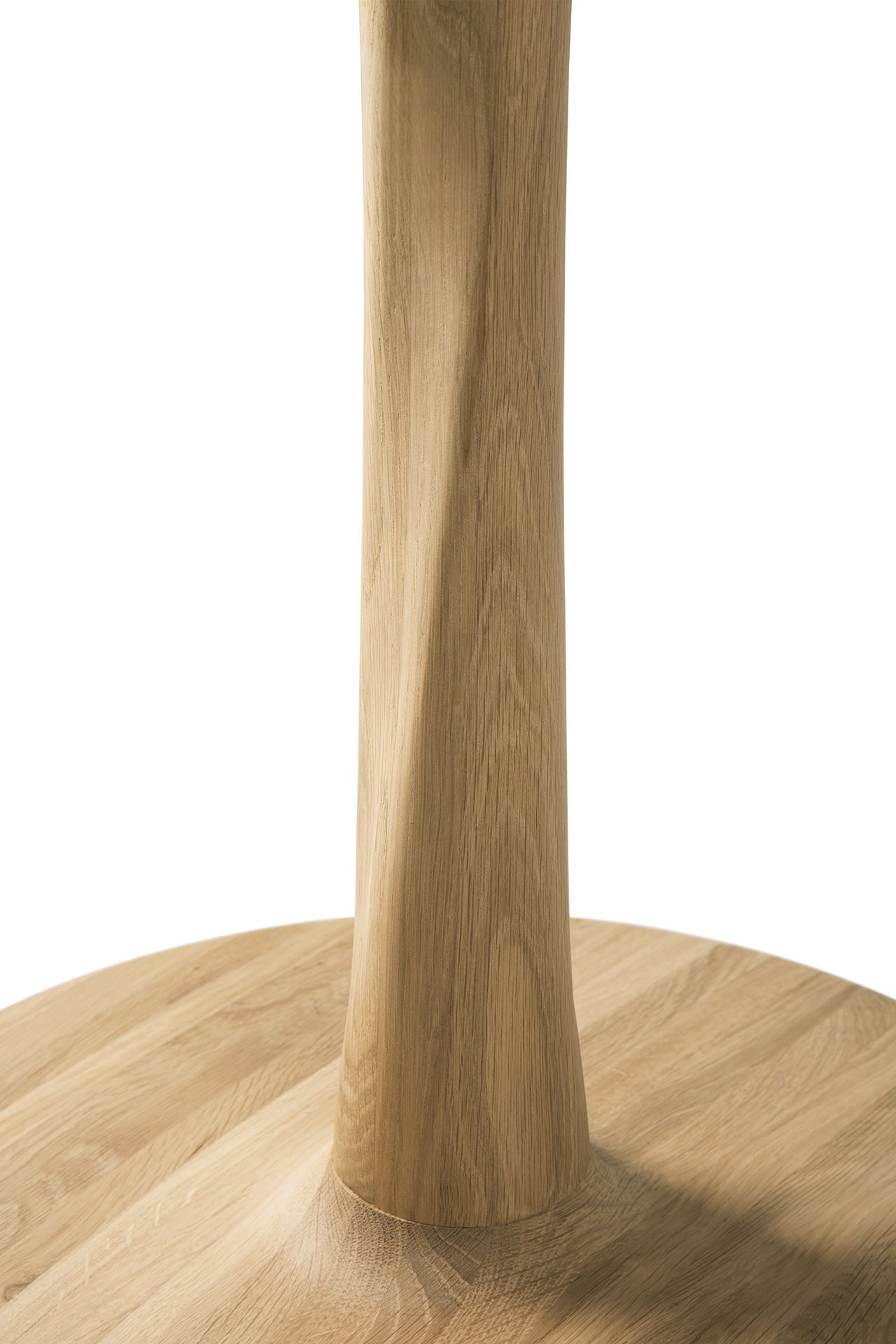 Torsion Dining Table Round, Oak - Goode Studio
