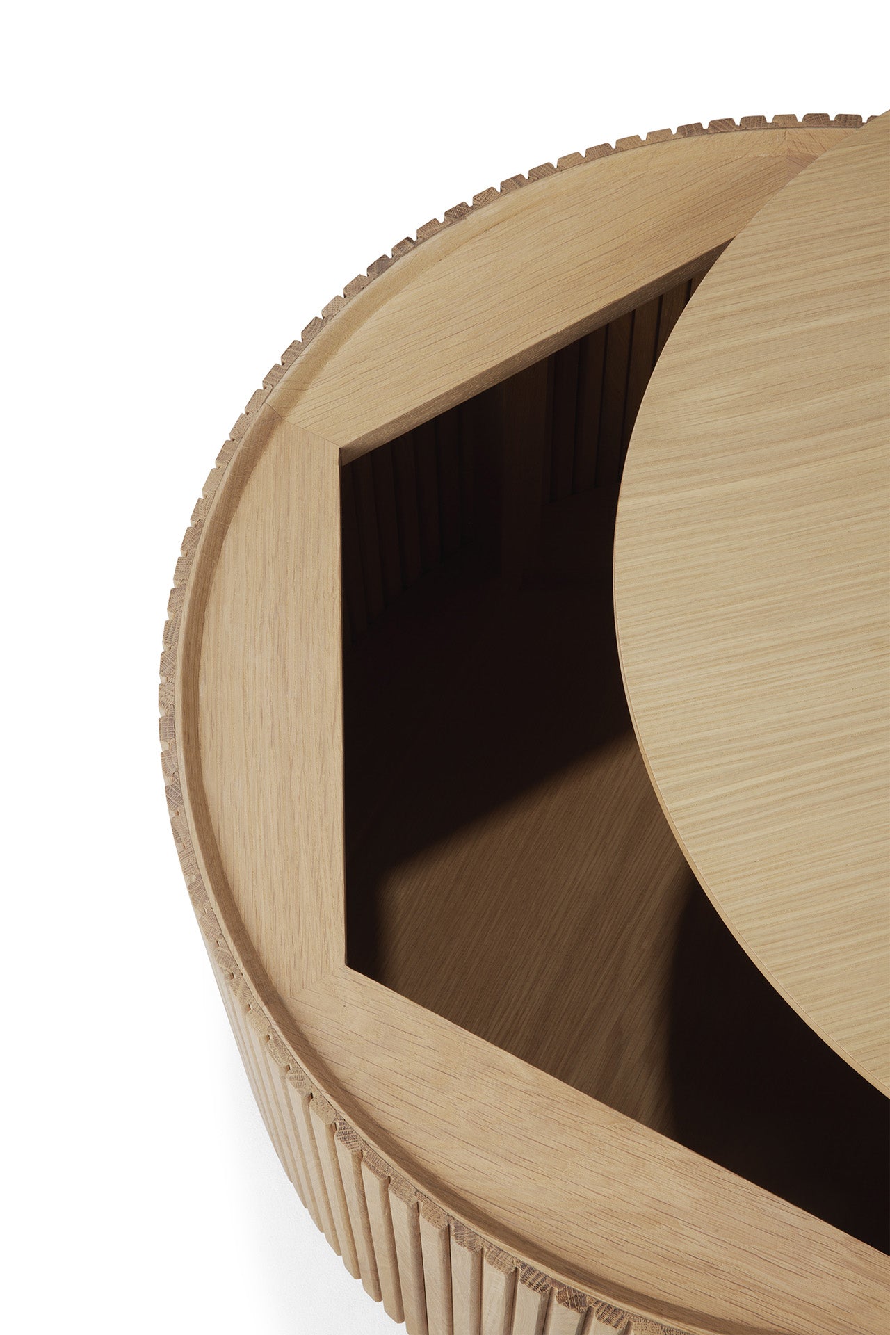 Roller-Max-coffee-table-oak-round-Goode-Studio