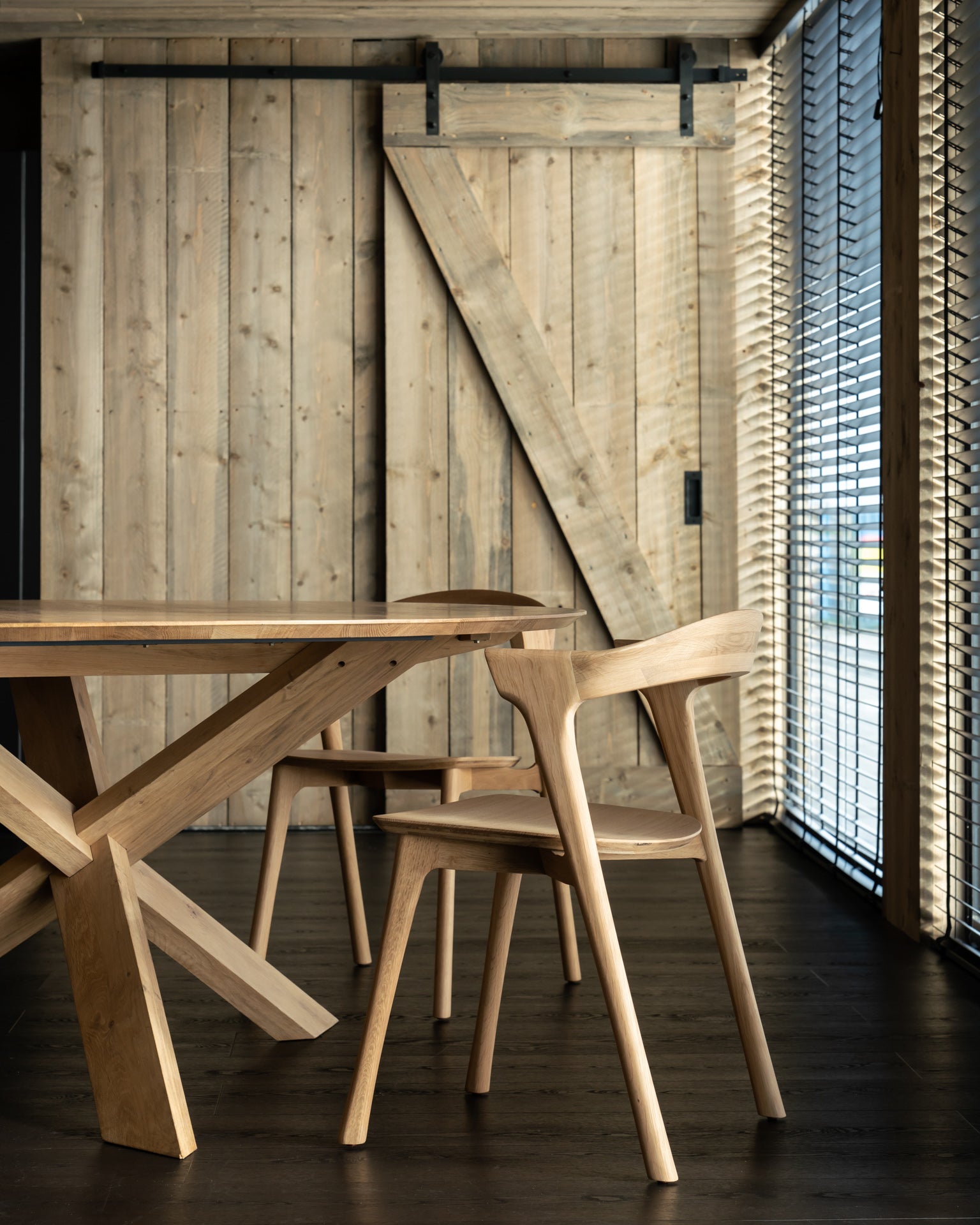 Oak-Circle-round-dining-table-Oak-Bok-dining-chair-Goode-Studio