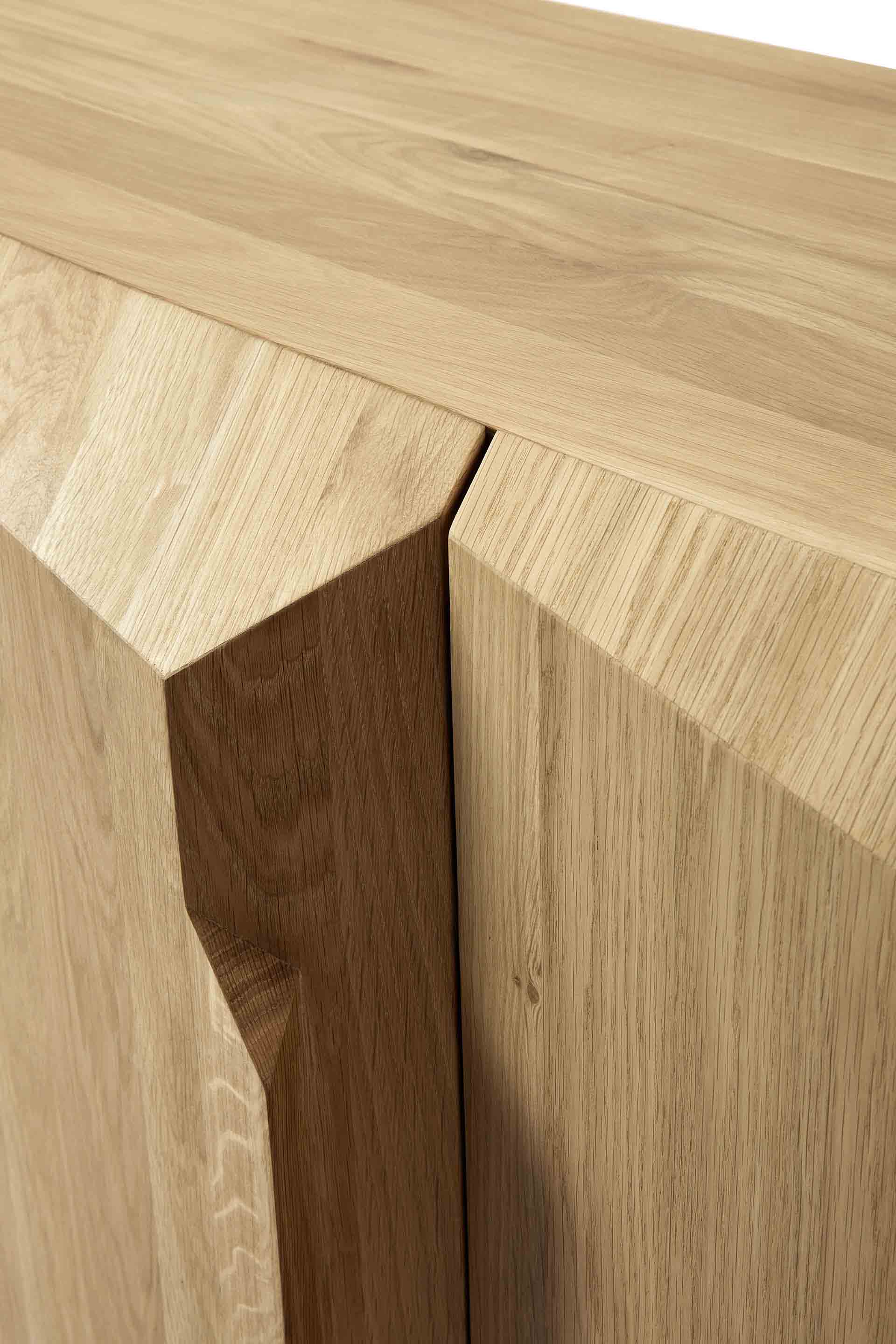 Oak-stairs-sideboard-Goode-Studio