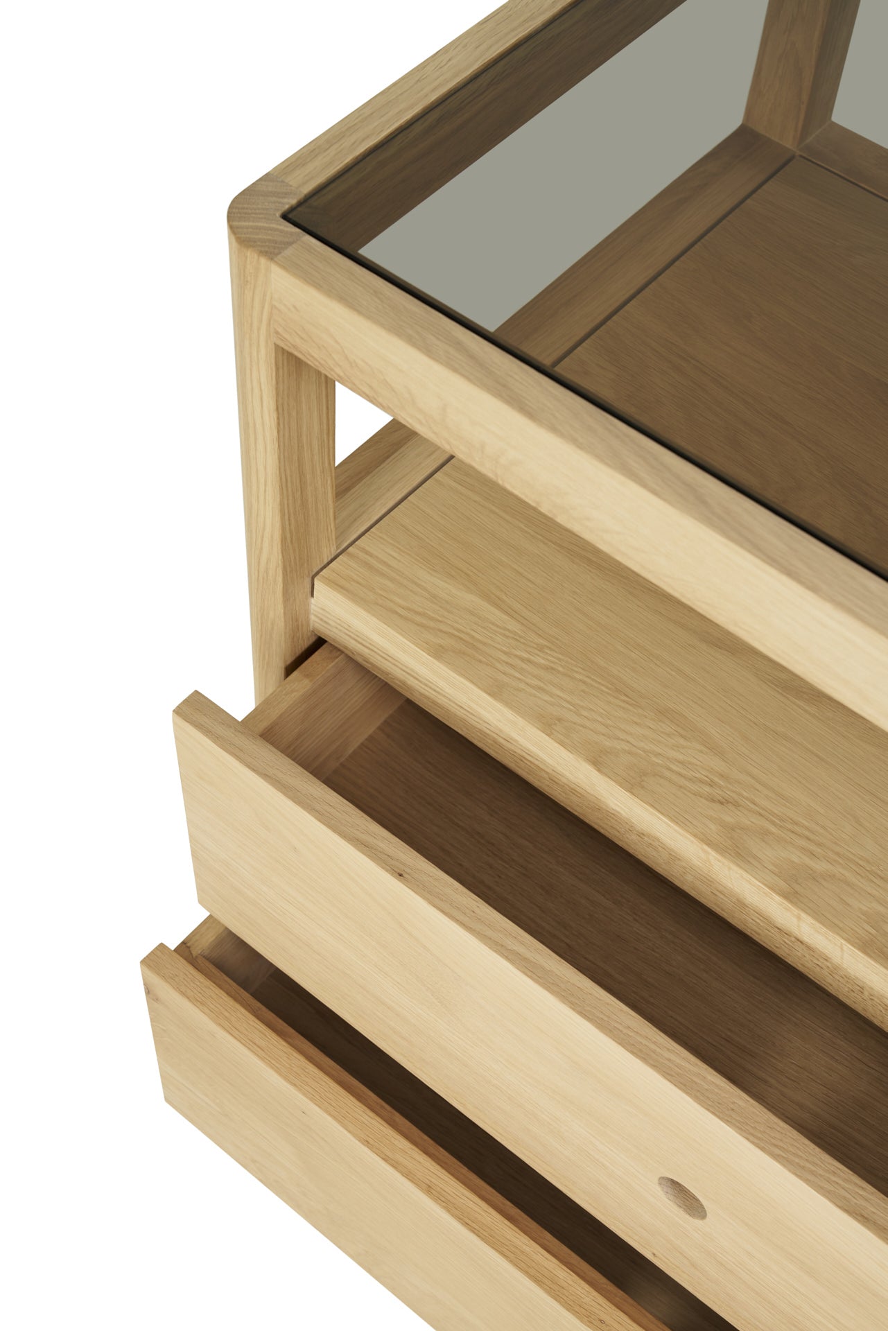 Spindle-dresser-oak-4-drawers-Goode-Studio