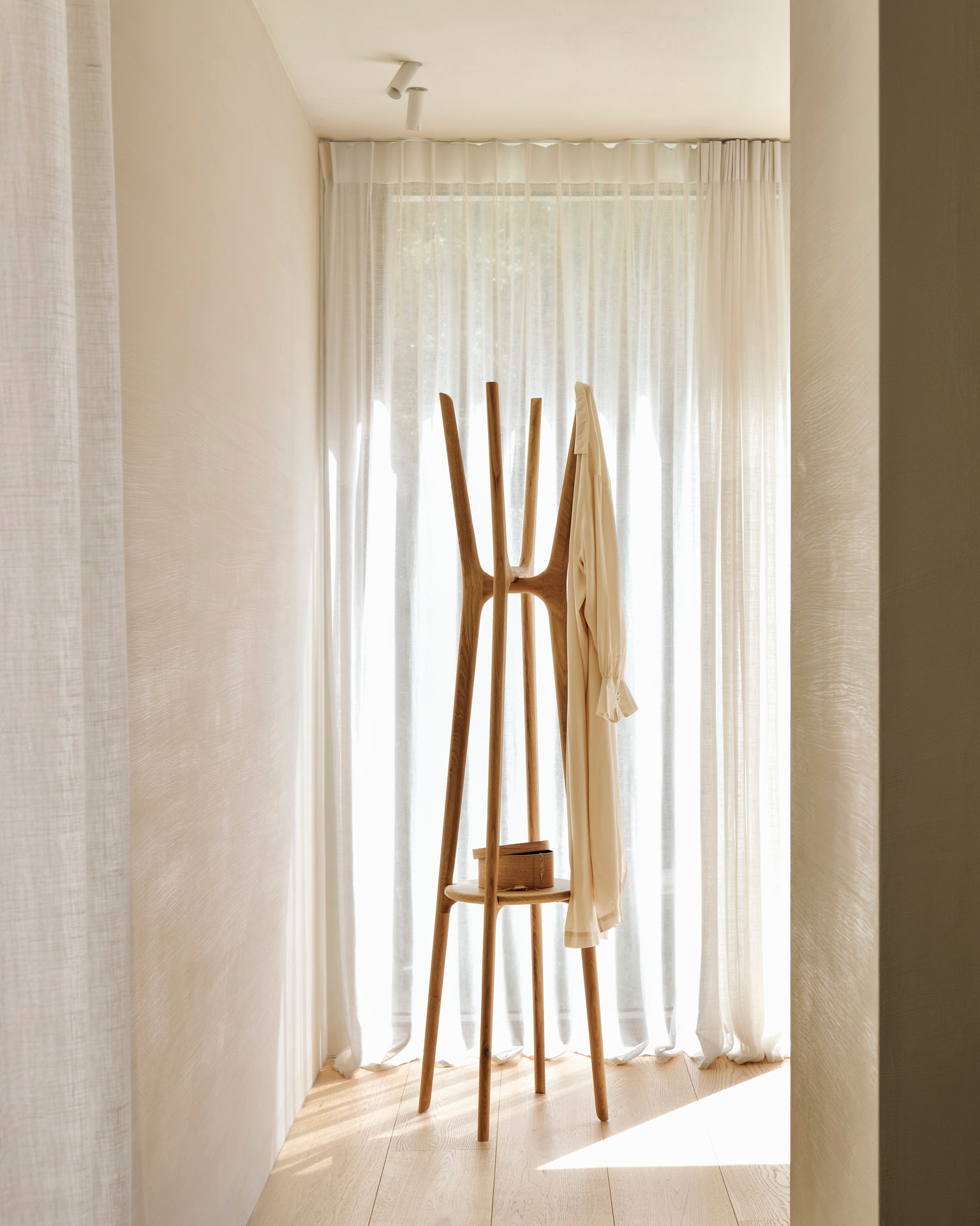 PI-coat-stand-oak-Goode-Studio