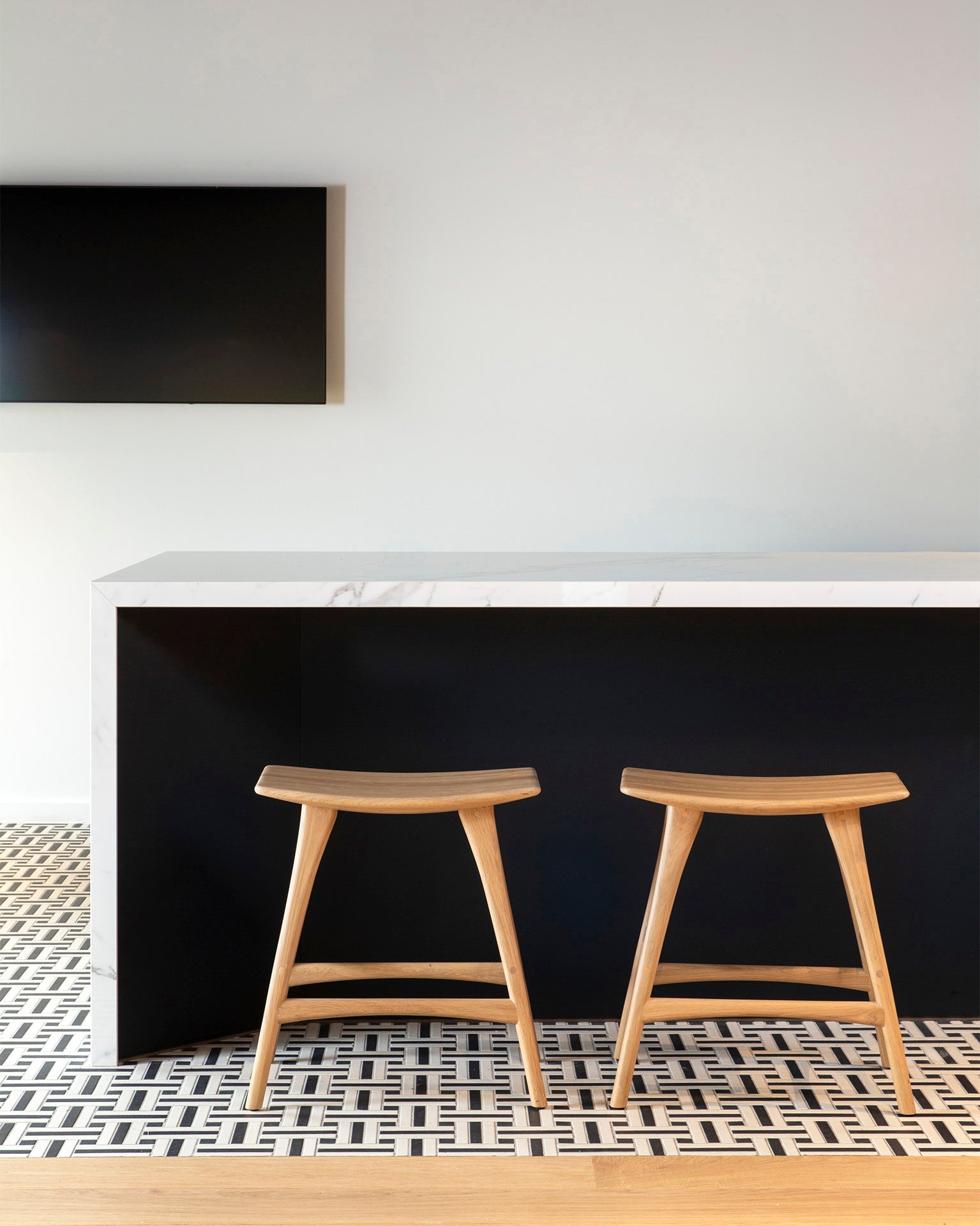 Oak-Osso-stool-Goode-Studio