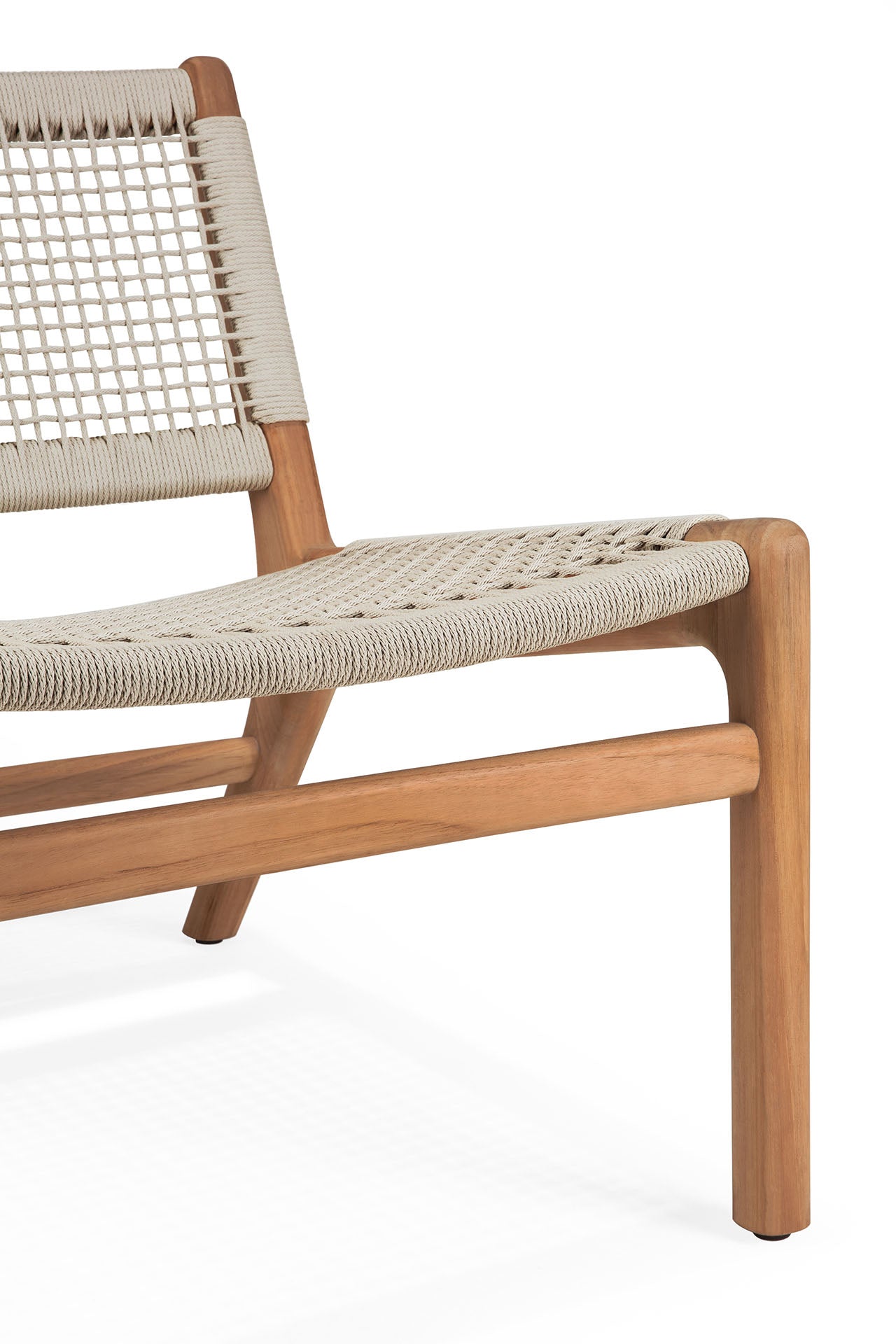 Jack-Woven-outdoor-lounge-chair-teak-beige-Goode-Studio
