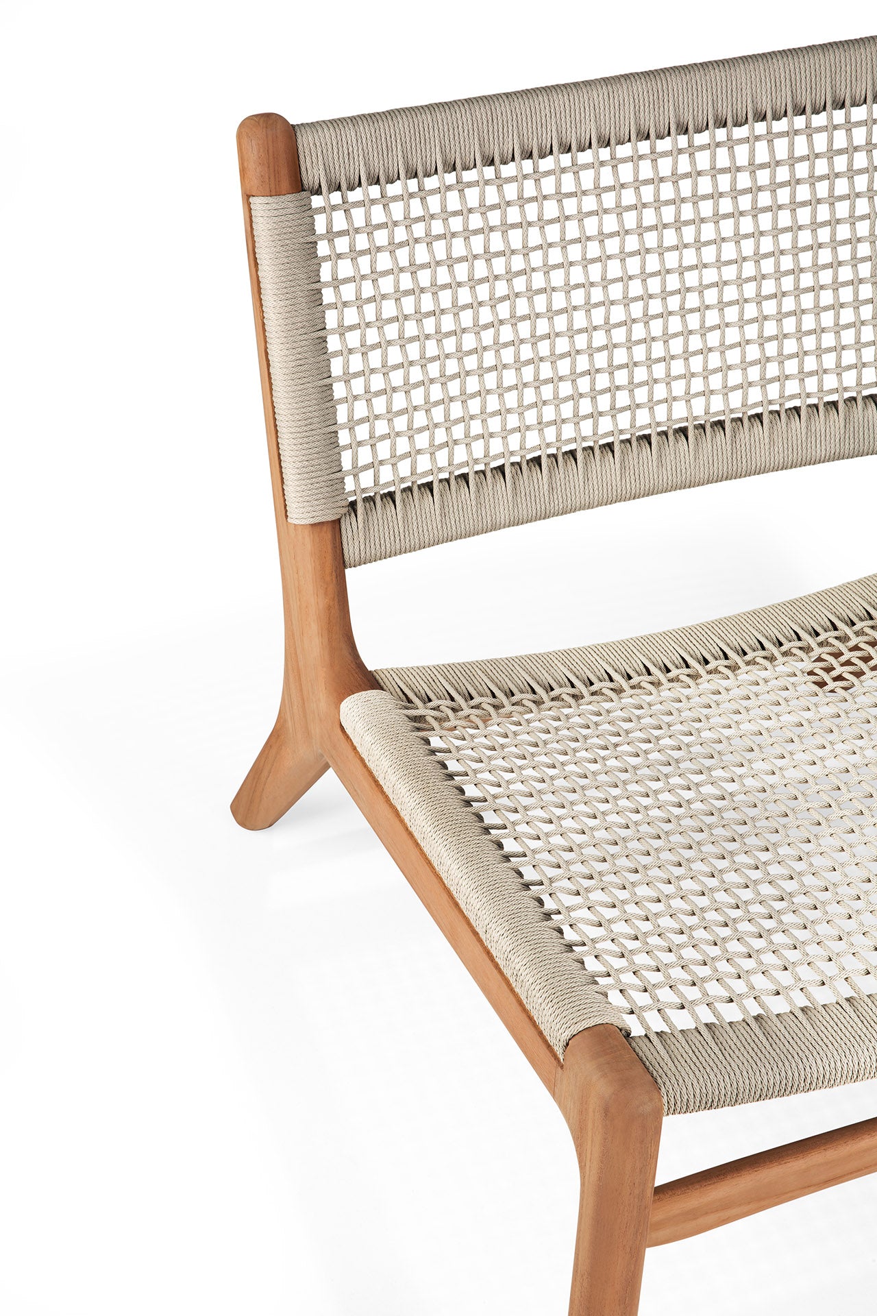 Jack-Woven-outdoor-lounge-chair-teak-beige-Goode-Studio