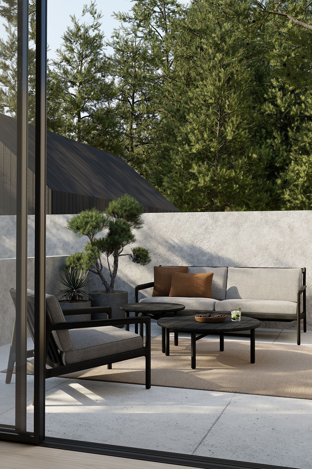 Jack-outdoor-lounge-chair-Jack-outdoor-sofa-Quatro-outdoor-coffee-table-Nomad-indoor-outdoor-rug-Nomad-outdoor-cushion-Goode-Studio