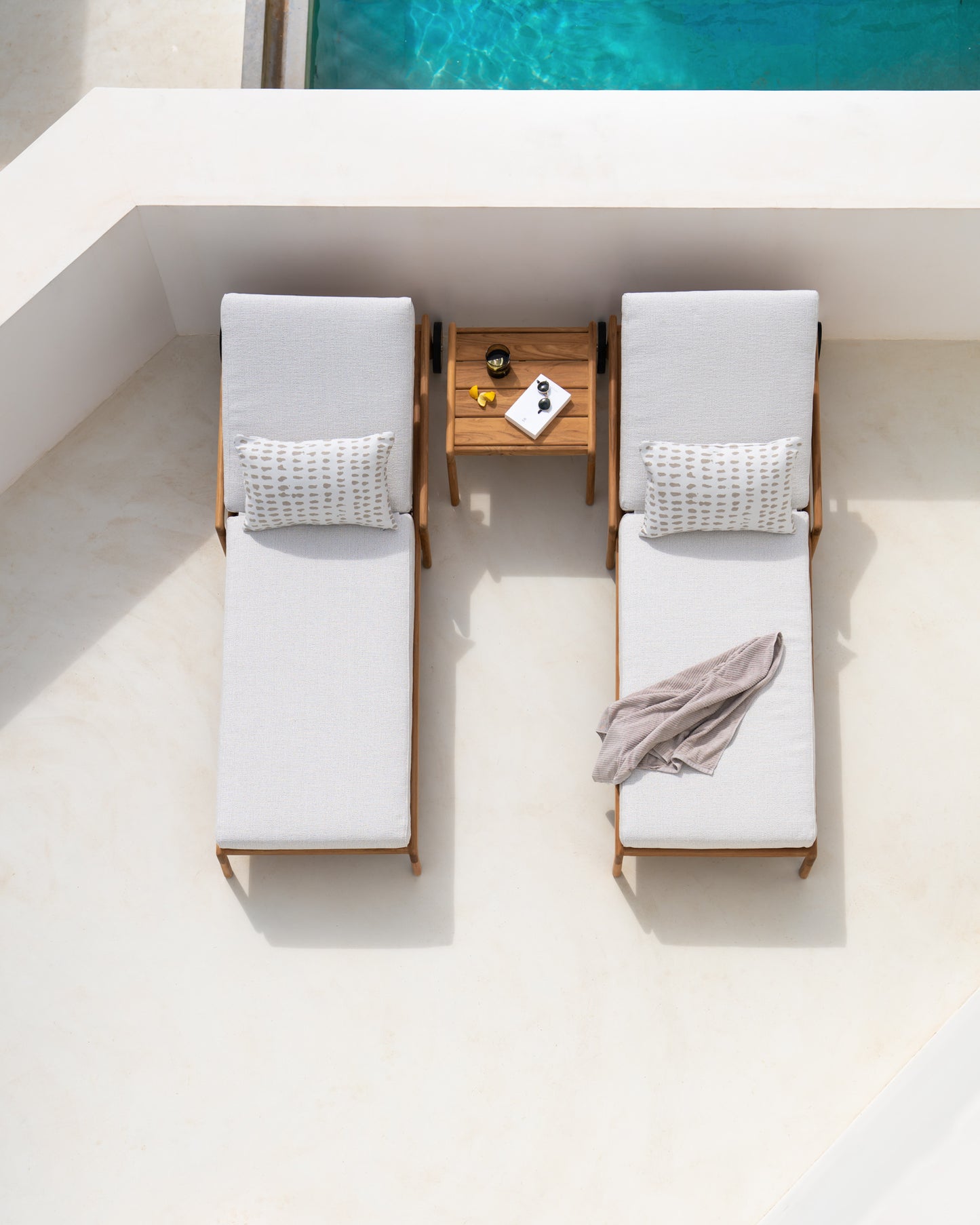 Jack-outdoor-lounger-Cushion-lounger-off-white-Jack-outdoor-side-table-Goode-Studio