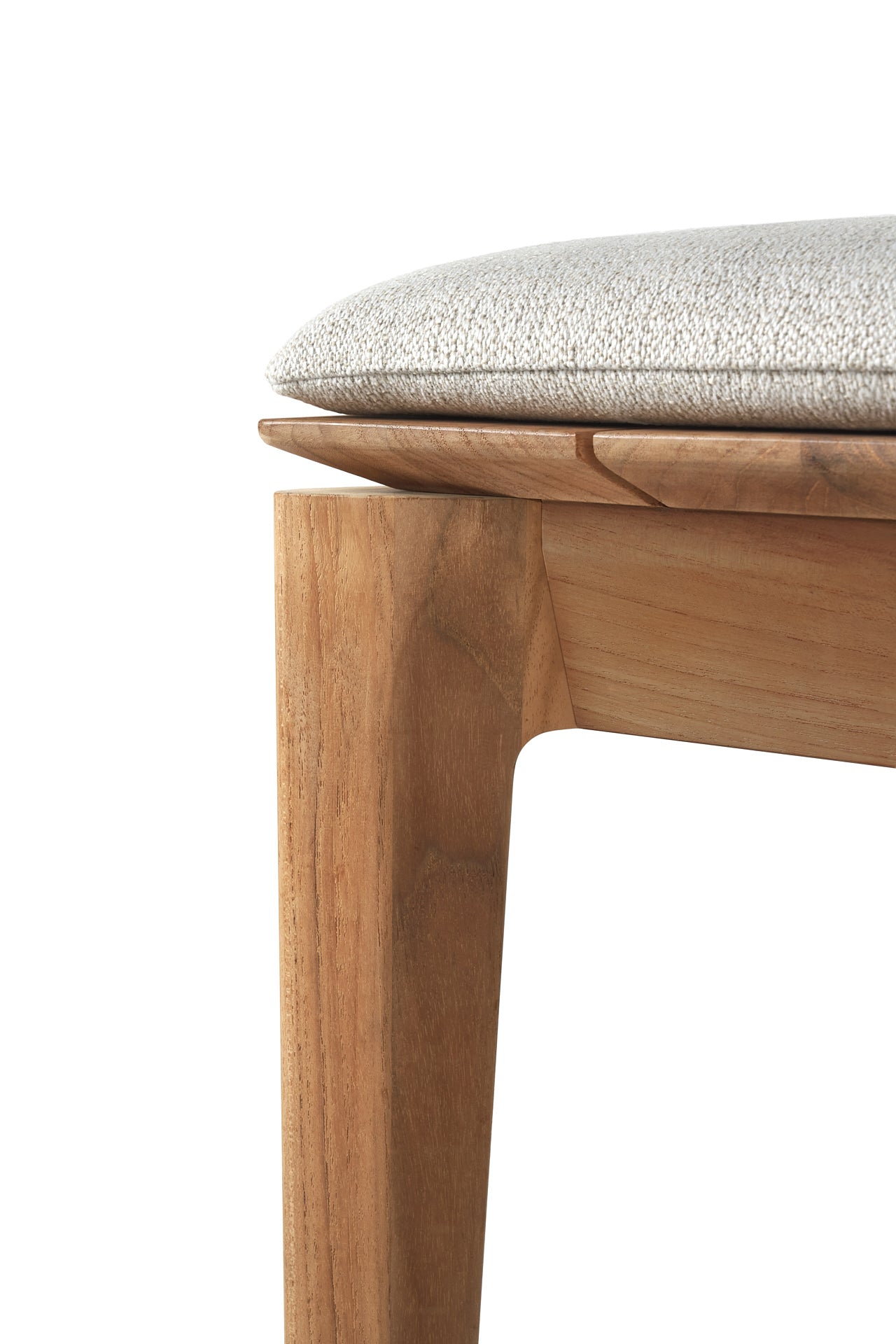 Bok-outdoor-bench-137-teak-Off-White-fabric-Goode-Studio
