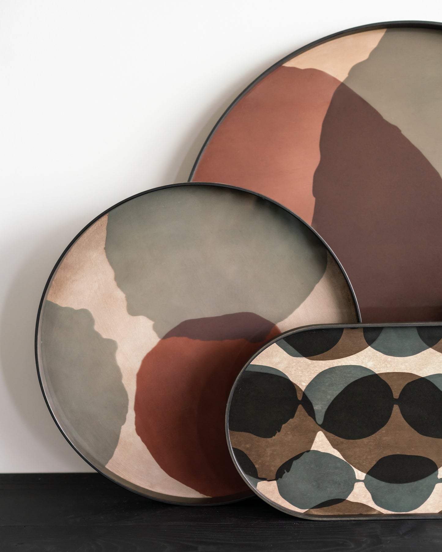 Connected-Dots-glass-tray-Pinot-Combined-Dots-glass-tray-Overlapping-Dots-glass-tray-Goode-Studio