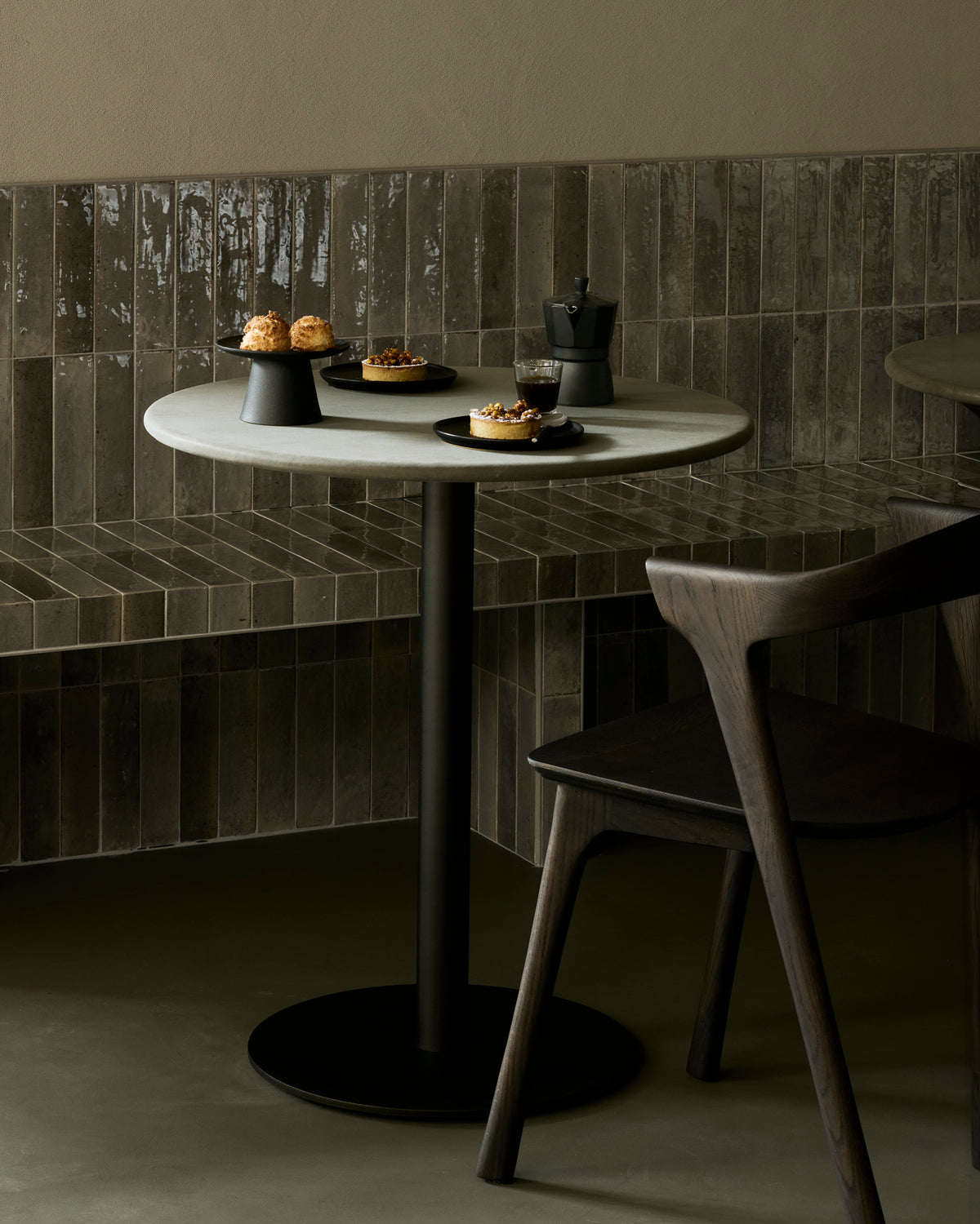 Blend Dining Table, 27.5