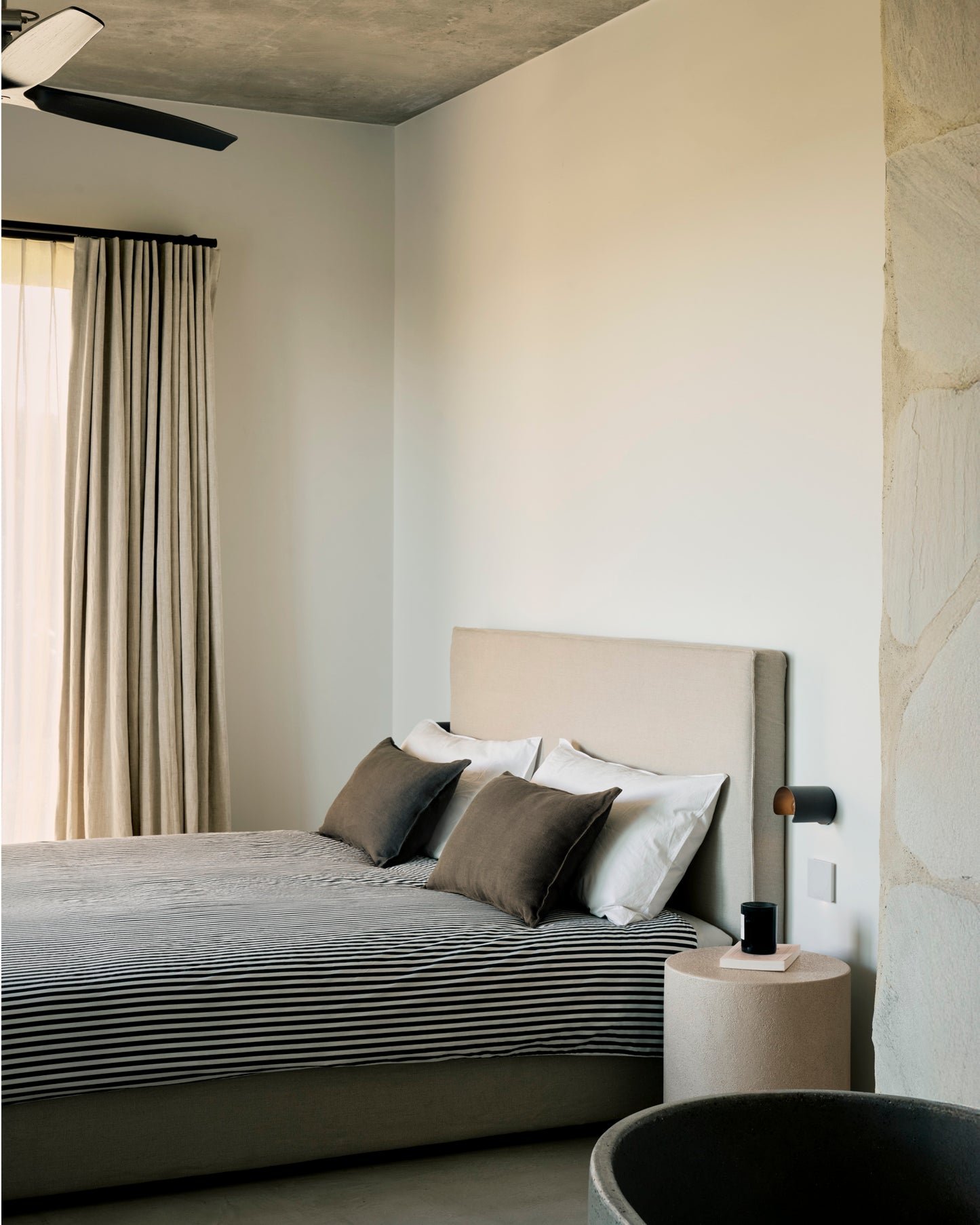 Revive Bed, Queen - Goode Studio