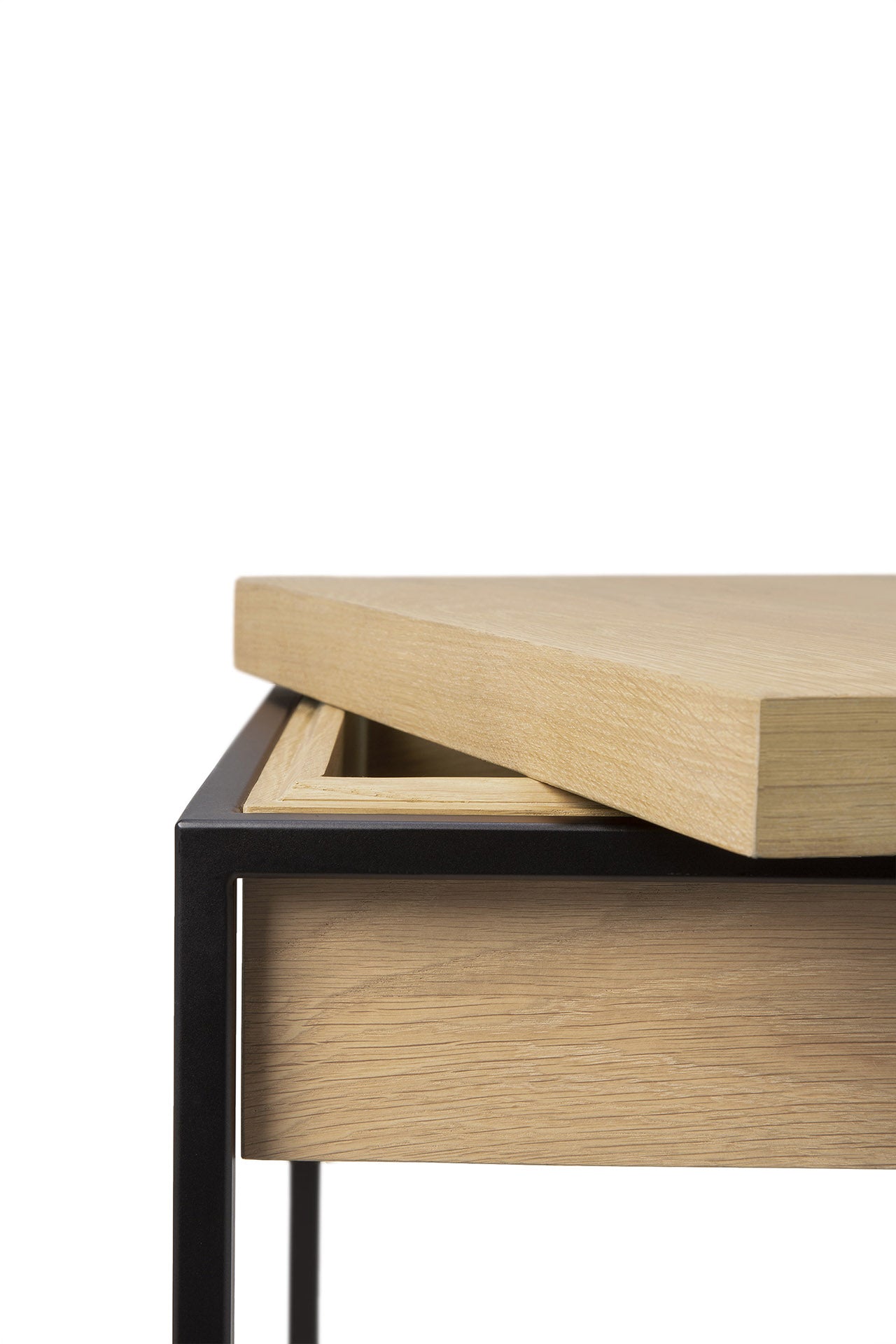 Oak-Monolit-side-table-Goode-Studio
