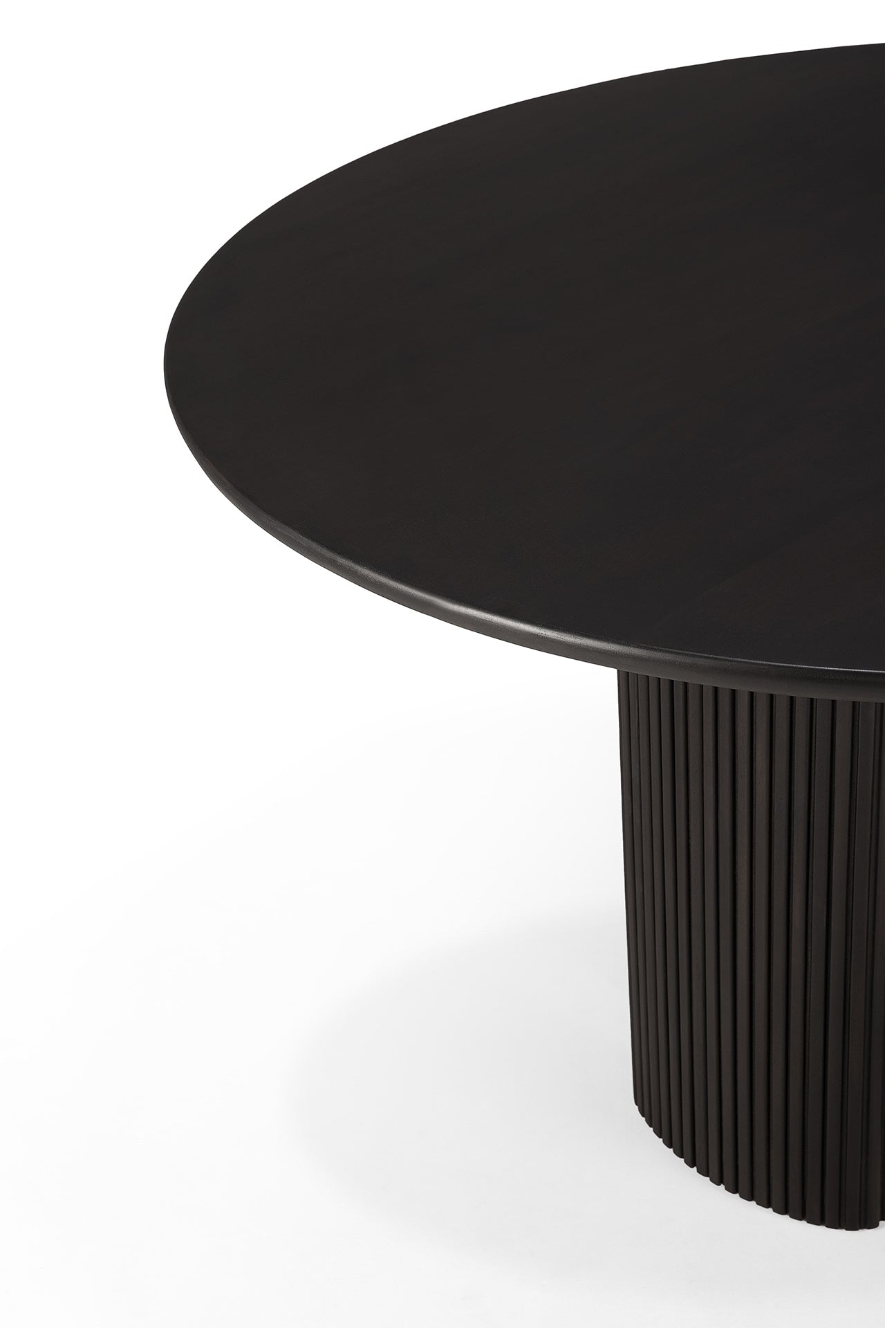 Round solid wood Roller Max dining table for commercial dining
