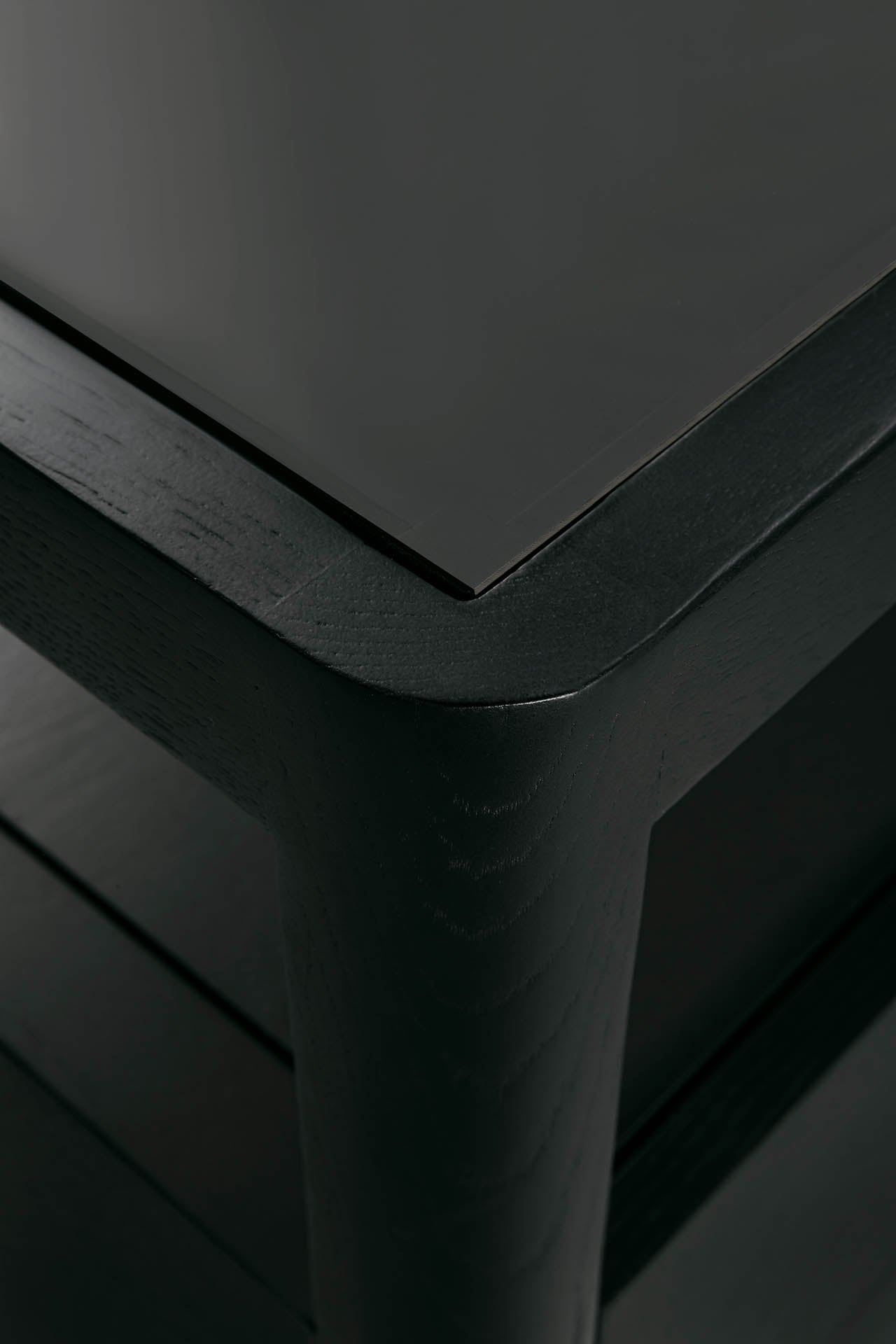 Spindle-dresser-oak-varnished-black-4-drawers-Goode Studio