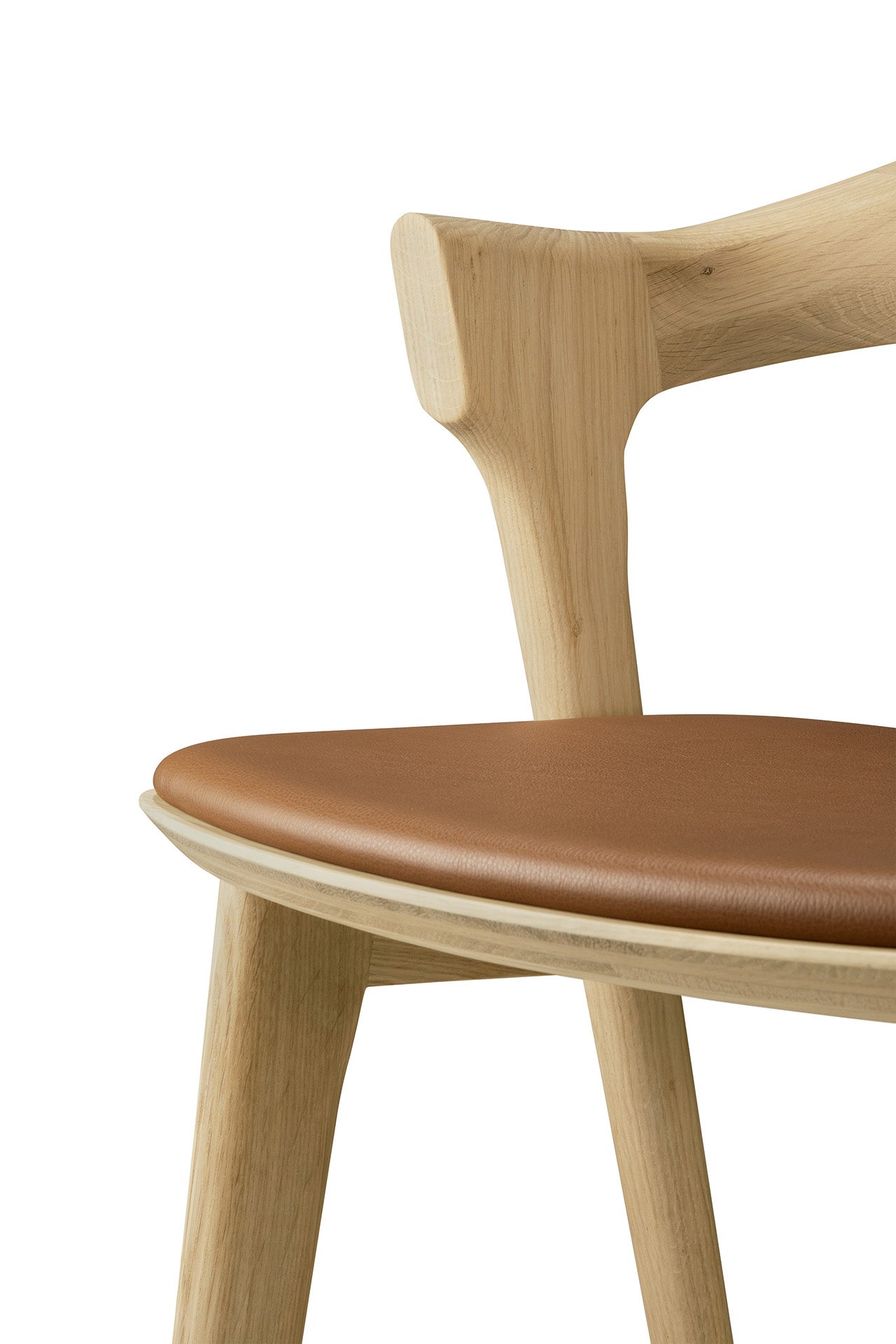 Bok-bar-stool-varnished-oak-Cognac-leather-Goode-Studio