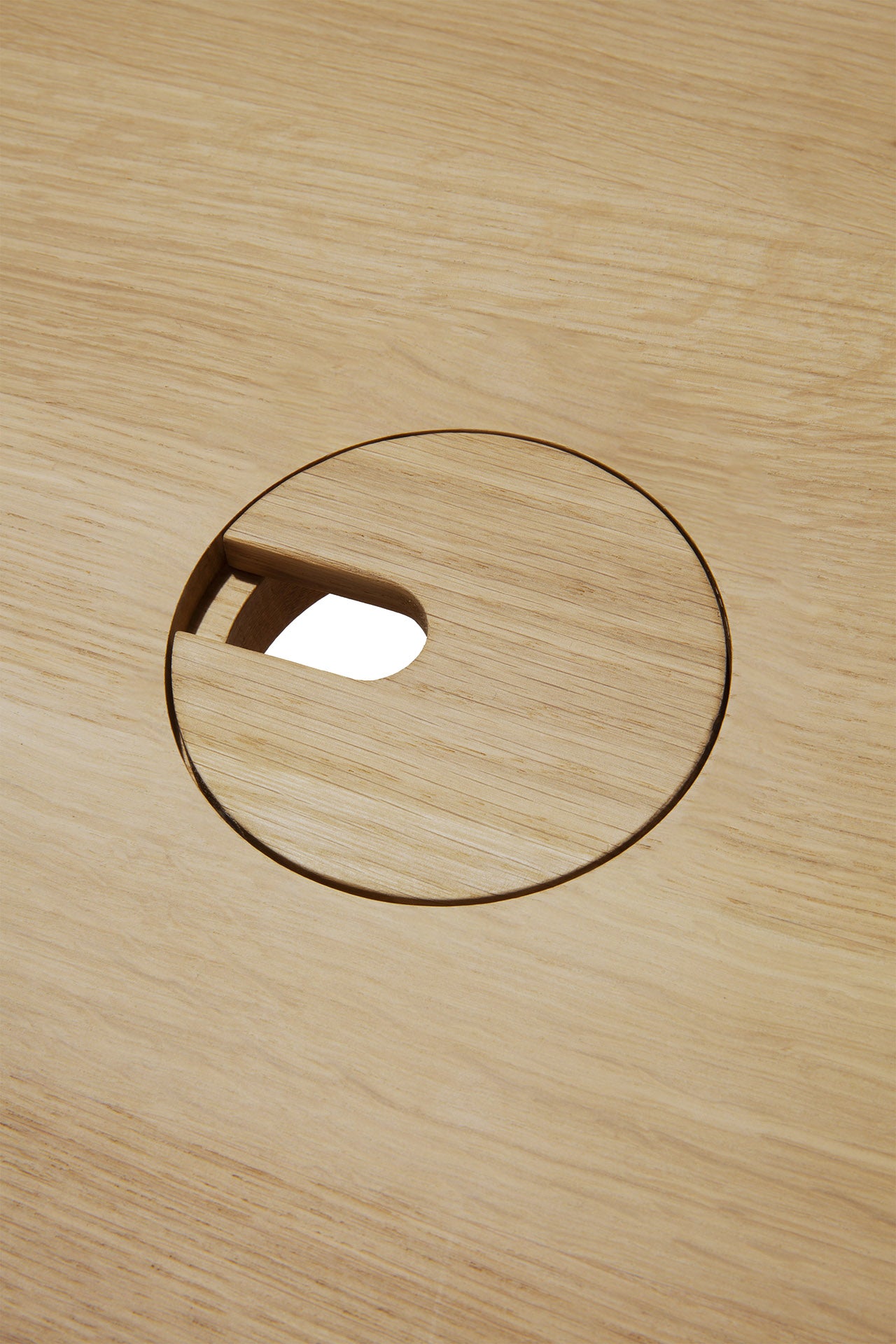Bok-desk-varnished-oak-Goode-Studio