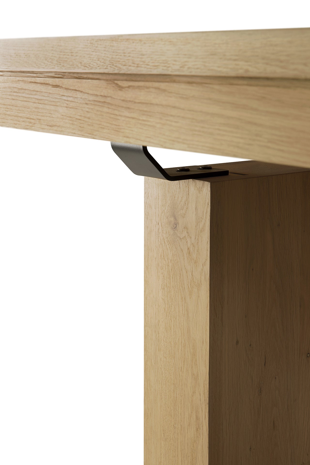Oak-Double-extendable-dining-table-Goode-Studio