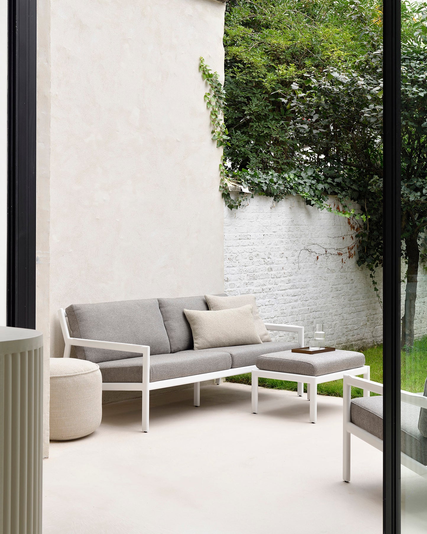 Jack-alu-2-seater-Jack-lounge-chair-Jack-footstool-mocha-Donut-pouf-natural-Goode-Studio