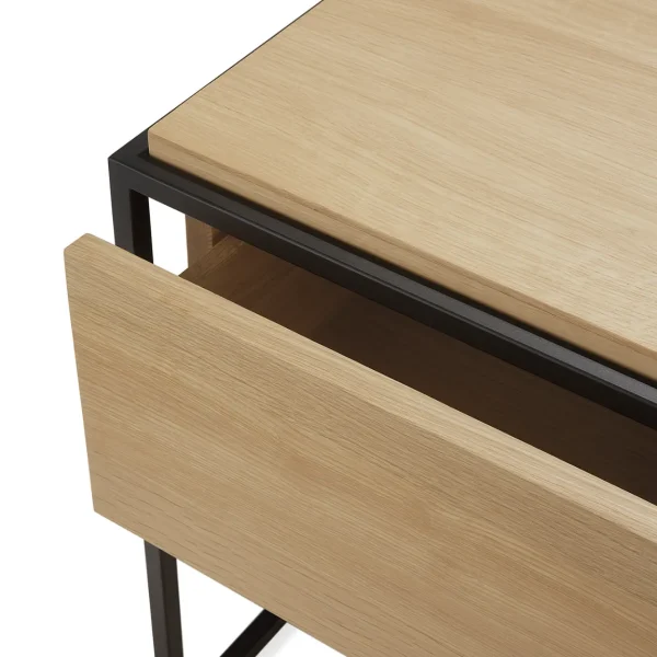 26869_Monolit_bedside_table_det03_cut_WEB