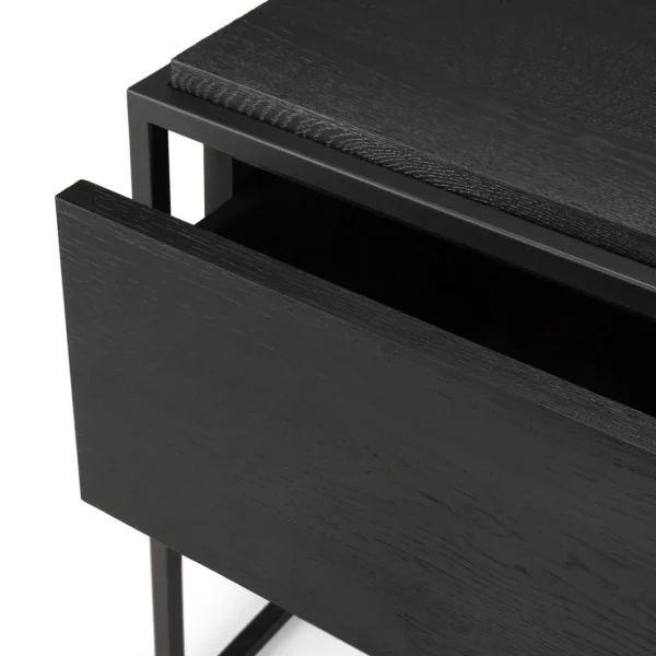 26870_Monolit_bedside_table_det02_cut_WEB