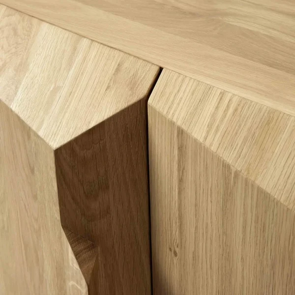 50764_Oak_Stairs_sideboard_det_cut_WEB