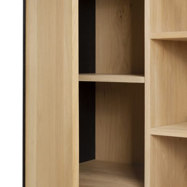 51470_Blackbird_cupboard_det03_cut_web